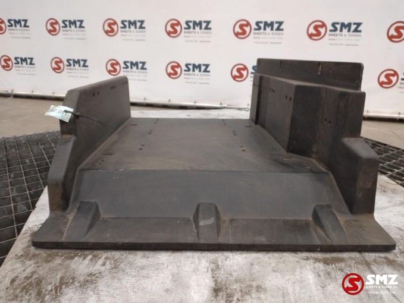 MAN Occ Opstapbak rechts MAN F90 - Asteraud - Veoauto: pilt 1 MAN Occ Opstapbak rechts MAN F90 - Asteraud - Veoauto: pilt 1