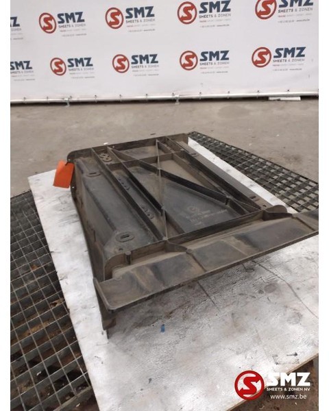 MAN Occ Opstapbak rechts MAN F90 - Asteraud - Veoauto: pilt 2 MAN Occ Opstapbak rechts MAN F90 - Asteraud - Veoauto: pilt 2