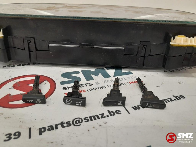 MAN Occ instrumentenpaneel MAN - Armatuurlaud - Veoauto: pilt 3 MAN Occ instrumentenpaneel MAN - Armatuurlaud - Veoauto: pilt 3