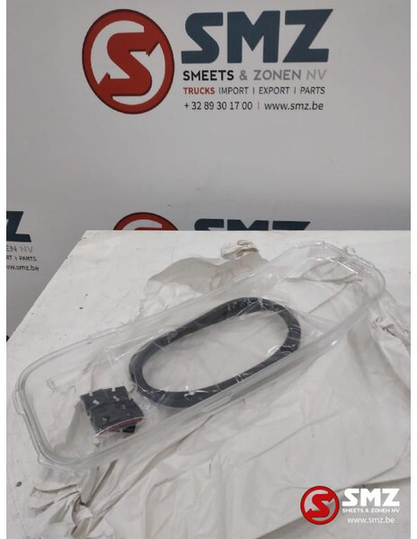 Mercedes-Benz Koplampglas rechts mercedes atego - Esituled - Veoauto: pilt 1 Mercedes-Benz Koplampglas rechts mercedes atego - Esituled - Veoauto: pilt 1