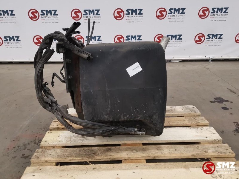 Mercedes-Benz Occ AdBlue tank Actros - AdBlue paak - Veoauto: pilt 2 Mercedes-Benz Occ AdBlue tank Actros - AdBlue paak - Veoauto: pilt 2