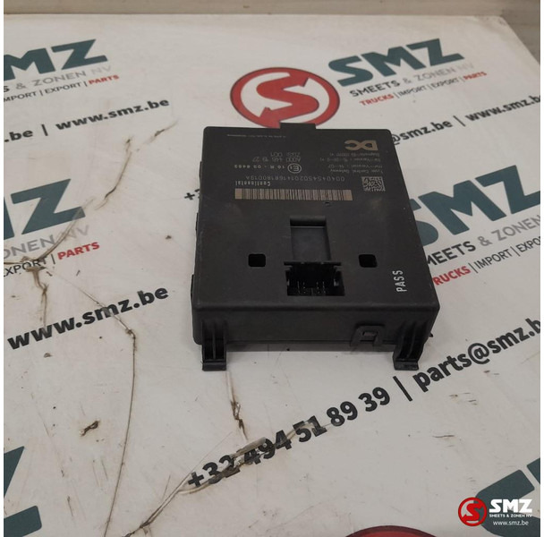 Mercedes-Benz Occ ECU Central Gateway regeleenheid Mercedes - Mootori juhtimisseade - Veoauto: pilt 3 Mercedes-Benz Occ ECU Central Gateway regeleenheid Mercedes - Mootori juhtimisseade - Veoauto: pilt 3