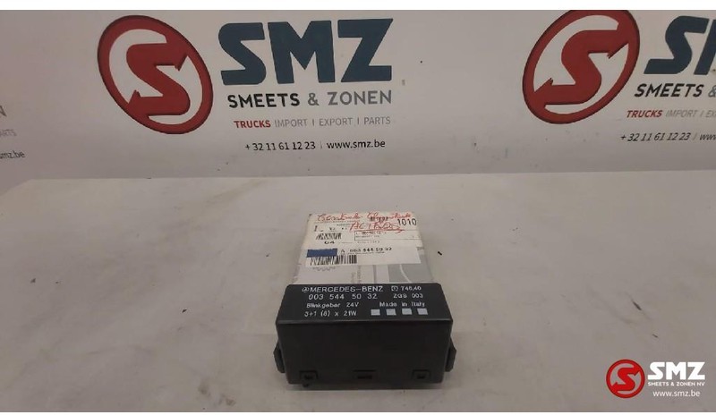 Relee - Veoauto Mercedes-Benz Occ Knipperlicht relais Mercedes Actros: pilt 1