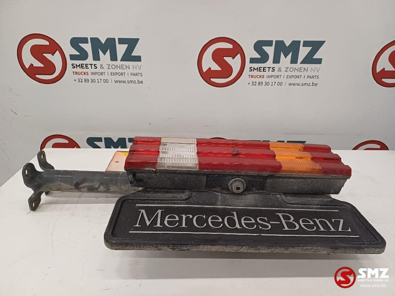 Mercedes-Benz Occ achterlicht rechts met steun Mercedes - Tagatuled - Veoauto: pilt 1 Mercedes-Benz Occ achterlicht rechts met steun Mercedes - Tagatuled - Veoauto: pilt 1