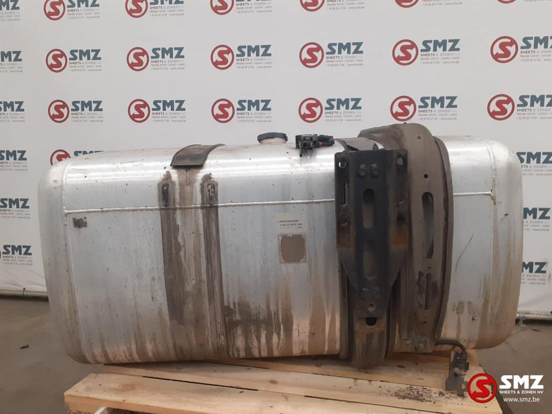 Mercedes-Benz Occ brandstoftank 570L Mercedes - Kütusepaak - Veoauto: pilt 2 Mercedes-Benz Occ brandstoftank 570L Mercedes - Kütusepaak - Veoauto: pilt 2