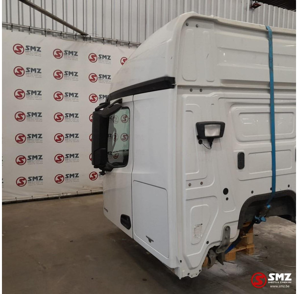 Mercedes-Benz Occ cabine RHD Mercedes - Kabiin ja interjöör - Veoauto: pilt 3 Mercedes-Benz Occ cabine RHD Mercedes - Kabiin ja interjöör - Veoauto: pilt 3