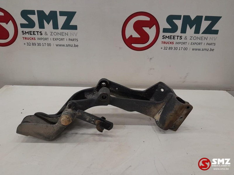 Mercedes-Benz Occ cabine ophanging beugel links Mercedes - Juhtimine - Veoauto: pilt 1 Mercedes-Benz Occ cabine ophanging beugel links Mercedes - Juhtimine - Veoauto: pilt 1