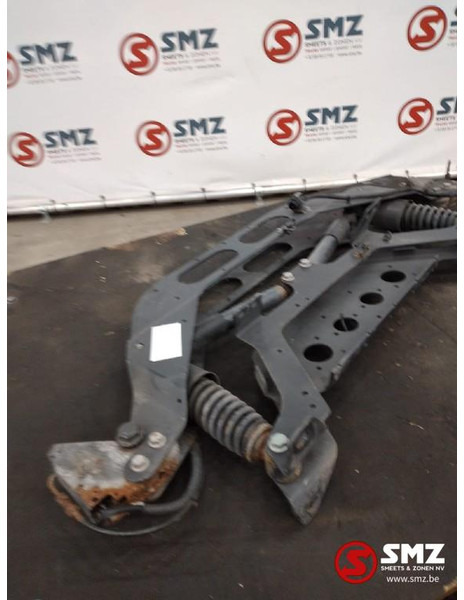 Mercedes-Benz Occ cabineophanging met slot Mercedes - Kabiini vedrustus - Veoauto: pilt 3 Mercedes-Benz Occ cabineophanging met slot Mercedes - Kabiini vedrustus - Veoauto: pilt 3