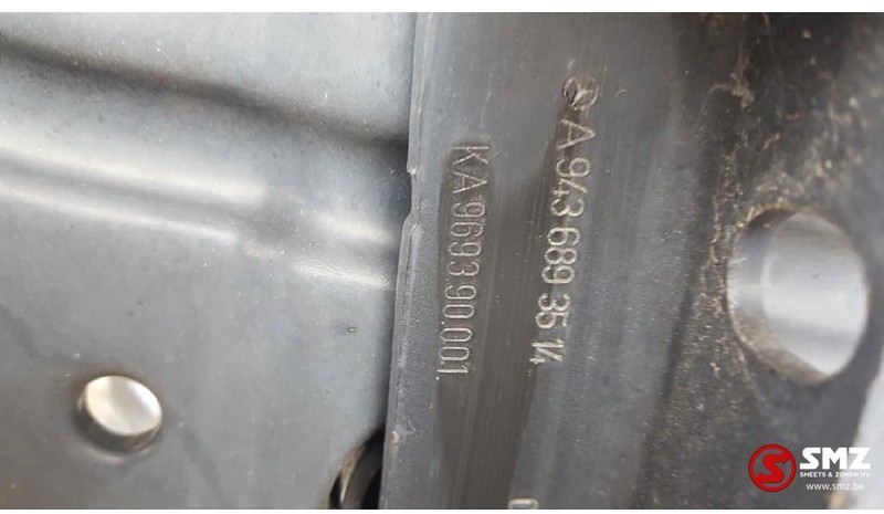 Mercedes-Benz Occ dashboard frame Actros MP3 - Armatuurlaud - Veoauto: pilt 3 Mercedes-Benz Occ dashboard frame Actros MP3 - Armatuurlaud - Veoauto: pilt 3