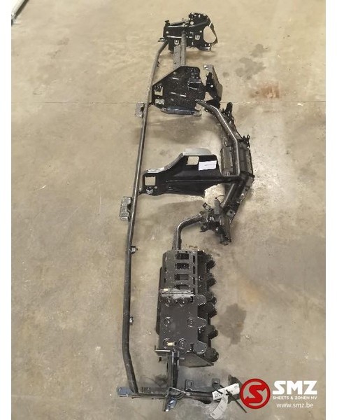 Mercedes-Benz Occ dashboard frame Actros MP3 - Armatuurlaud - Veoauto: pilt 2 Mercedes-Benz Occ dashboard frame Actros MP3 - Armatuurlaud - Veoauto: pilt 2