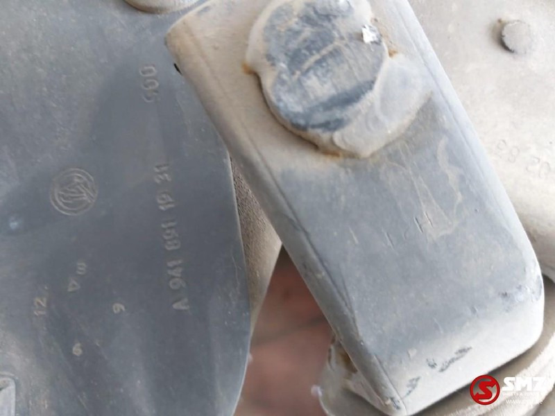 Mercedes-Benz Occ dwarsligger,schokdempers cabinevering achter - Kabiini vedrustus - Veoauto: pilt 2 Mercedes-Benz Occ dwarsligger,schokdempers cabinevering achter - Kabiini vedrustus - Veoauto: pilt 2