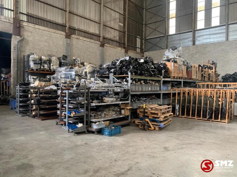 Mercedes-Benz Occ lot van Mercedes Personenwagen + 6000 stuks !! - Pealisehitus ja välispind - Auto: pilt 1 Mercedes-Benz Occ lot van Mercedes Personenwagen + 6000 stuks !! - Pealisehitus ja välispind - Auto: pilt 1