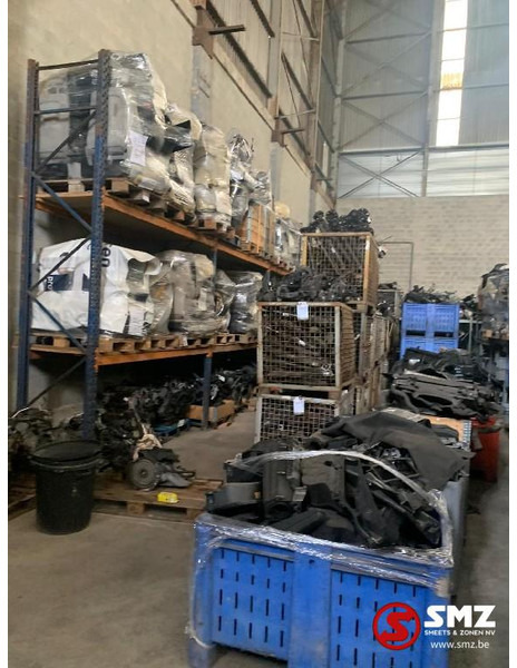 Mercedes-Benz Occ lot van Mercedes Personenwagen + 6000 stuks !! - Pealisehitus ja välispind - Auto: pilt 3 Mercedes-Benz Occ lot van Mercedes Personenwagen + 6000 stuks !! - Pealisehitus ja välispind - Auto: pilt 3