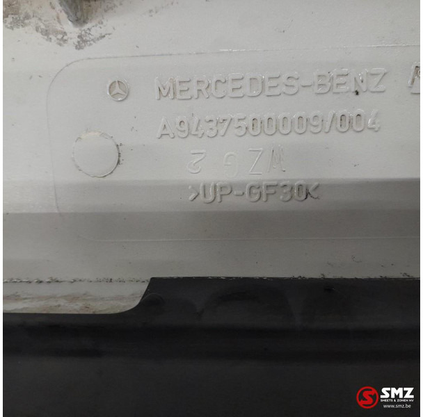 Mercedes-Benz Occ radiatorgrille Mercedes - Võre - Veoauto: pilt 3 Mercedes-Benz Occ radiatorgrille Mercedes - Võre - Veoauto: pilt 3
