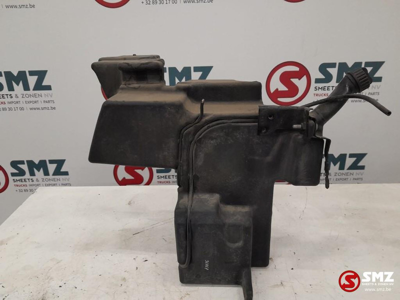 Mercedes-Benz Occ ruitensproeiervloeistoftank + waterpomp Merced - Klaasipuhasti - Veoauto: pilt 1 Mercedes-Benz Occ ruitensproeiervloeistoftank + waterpomp Merced - Klaasipuhasti - Veoauto: pilt 1