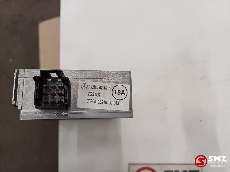 Mercedes-Benz Occ spanningsomvormer 18A Mercedes - Mootori juhtimisseade - Veoauto: pilt 5 Mercedes-Benz Occ spanningsomvormer 18A Mercedes - Mootori juhtimisseade - Veoauto: pilt 5