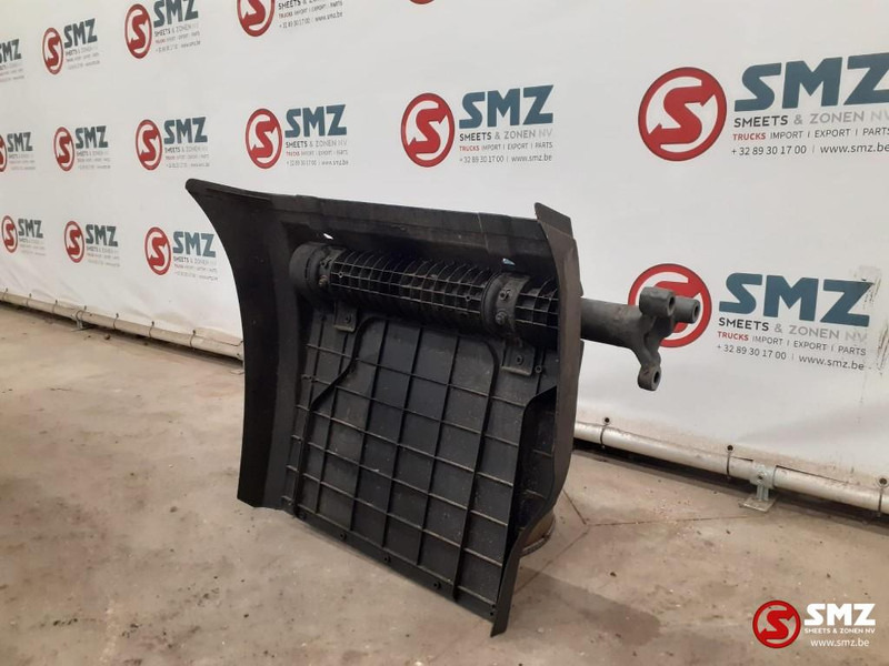 Mercedes-Benz Occ spatbord met steun side skirt links achter - Pealisehitus ja välispind - Veoauto: pilt 2 Mercedes-Benz Occ spatbord met steun side skirt links achter - Pealisehitus ja välispind - Veoauto: pilt 2