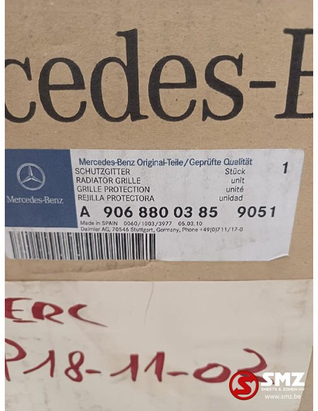 Mercedes-Benz Radiator grille mercedes - Võre - Veoauto: pilt 4 Mercedes-Benz Radiator grille mercedes - Võre - Veoauto: pilt 4