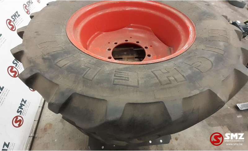 Michelin Occ Band 480/65r28 + velg MICHELIN X M 108 - Rehv - Veoauto: pilt 2 Michelin Occ Band 480/65r28 + velg MICHELIN X M 108 - Rehv - Veoauto: pilt 2