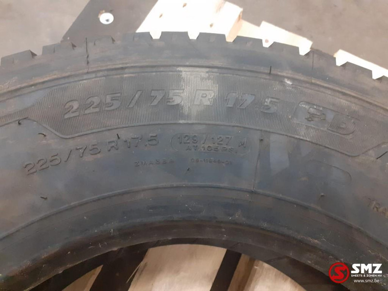 Michelin Occ vrachtwagenband Michelin 225/75R17.5 - Rehv - Veoauto: pilt 3 Michelin Occ vrachtwagenband Michelin 225/75R17.5 - Rehv - Veoauto: pilt 3