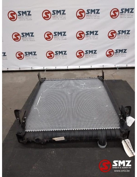 Renault Radiator Renault KERAX, PREMIUM, PREMIUM 2 - Radiaator: pilt 1 Renault Radiator Renault KERAX, PREMIUM, PREMIUM 2 - Radiaator: pilt 1