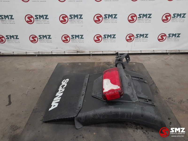 Scania Occ spatbord met steun rechtsachteraan Scania - Pealisehitus ja välispind - Veoauto: pilt 4 Scania Occ spatbord met steun rechtsachteraan Scania - Pealisehitus ja välispind - Veoauto: pilt 4