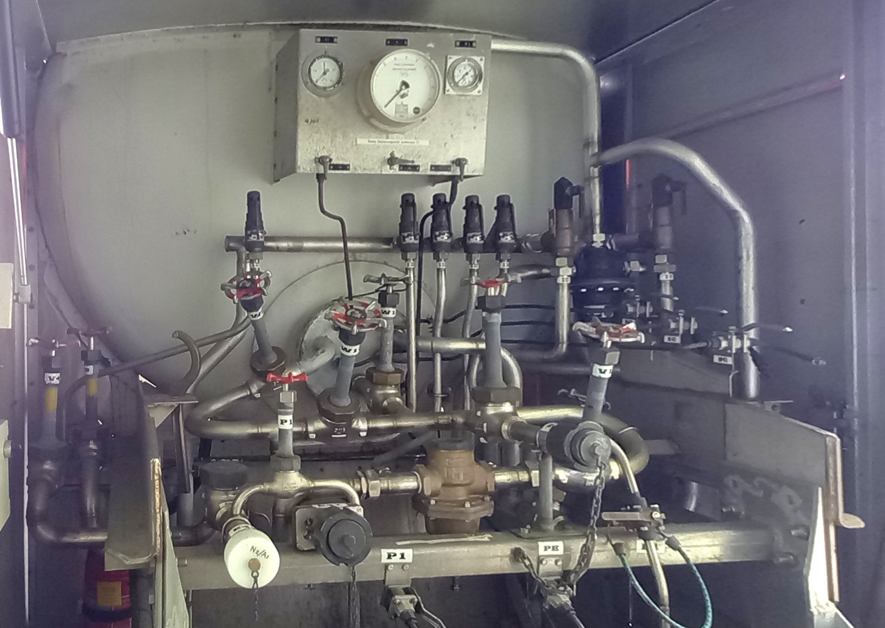 Cryolor Сryolor gas tank semi trailer for oxygen, nitrogen, argon, CO₂, carbon dioxide, LIN, LOX, LAR - Tsistern poolhaagis: pilt 5 Cryolor Сryolor gas tank semi trailer for oxygen, nitrogen, argon, CO₂, carbon dioxide, LIN, LOX, LAR - Tsistern poolhaagis: pilt 5