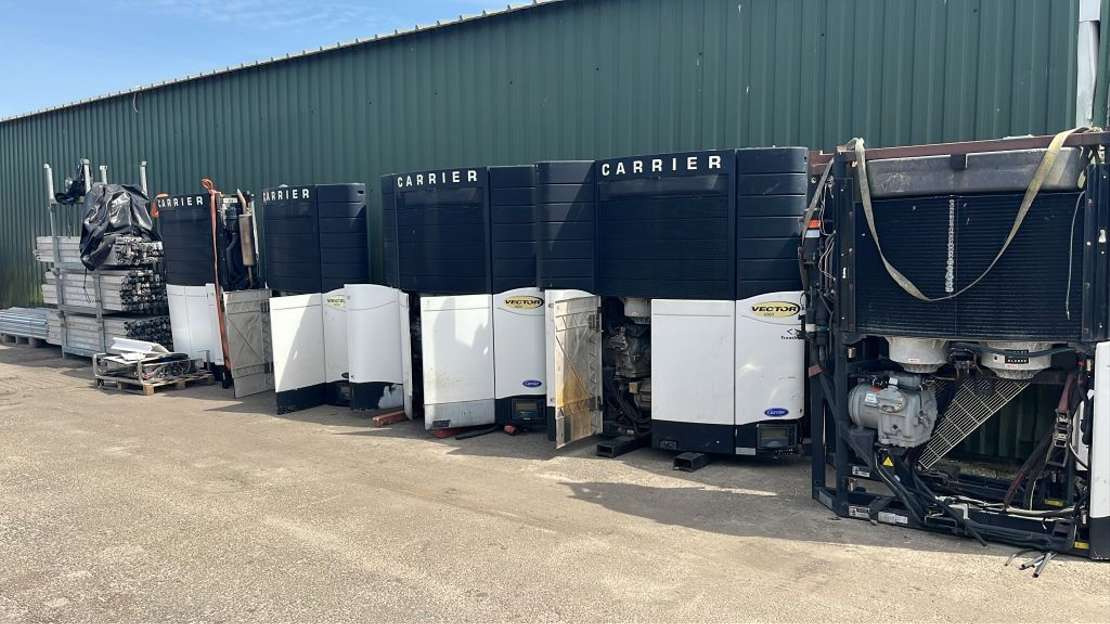 Diversen Vector 1800 Compleet en onderdelen Compressor ect - Külmutiga poolhaagis: pilt 5 Diversen Vector 1800 Compleet en onderdelen Compressor ect - Külmutiga poolhaagis: pilt 5