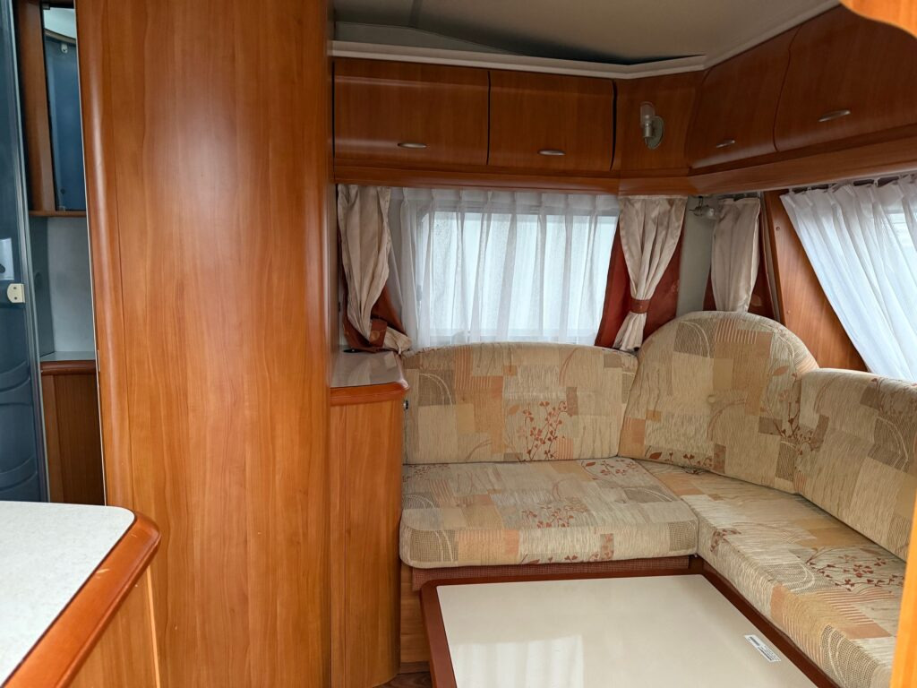 Hobby Excellent 460 LU 2008 - Haagissuvila: pilt 5 Hobby Excellent 460 LU 2008 - Haagissuvila: pilt 5