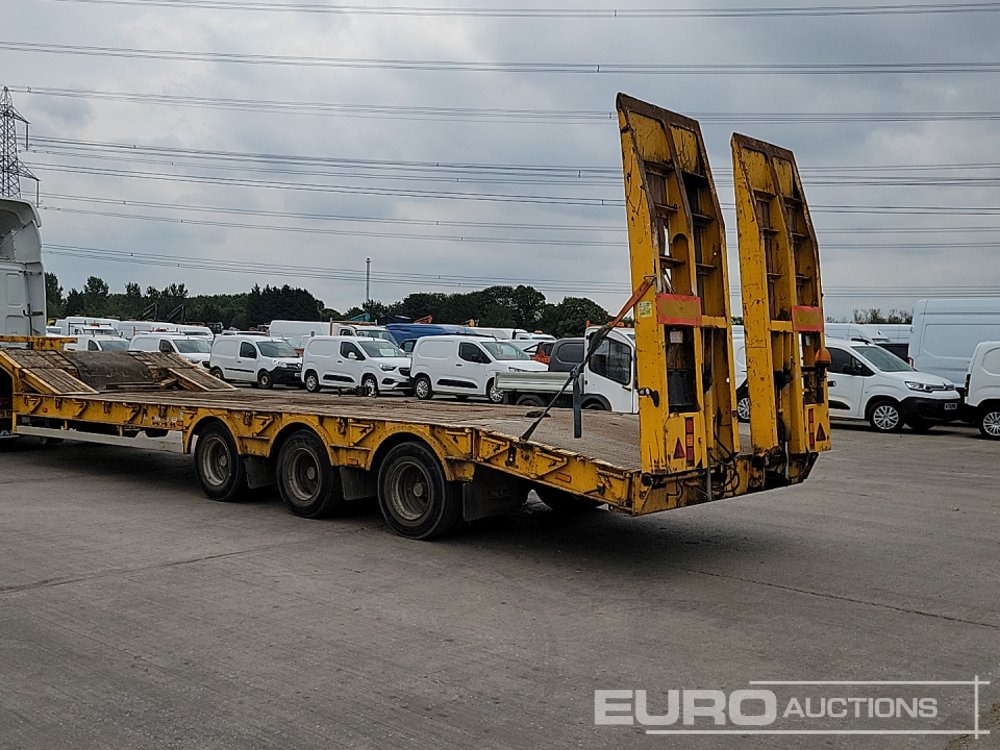 1998 King trailers Tri Axle Step Frame Low Loader Trailer, Neck Ramps, Out Riggers, Hydraulic Ramps - Madal platvormpoolhaagis: pilt 3 1998 King trailers Tri Axle Step Frame Low Loader Trailer, Neck Ramps, Out Riggers, Hydraulic Ramps - Madal platvormpoolhaagis: pilt 3