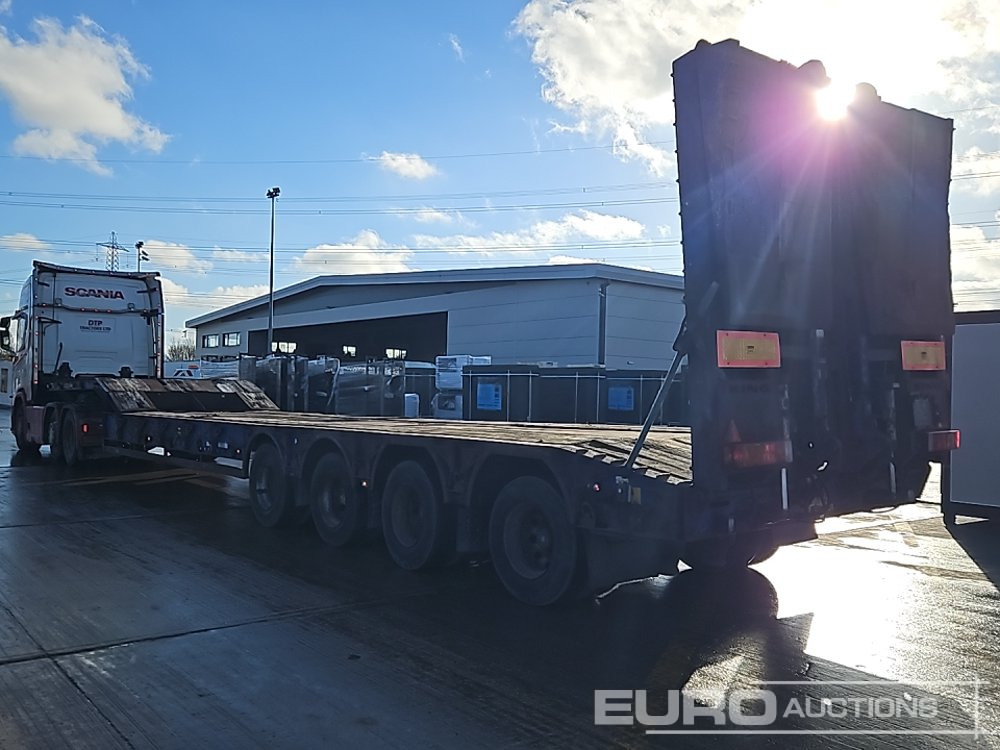 2002 King 4 Axle Stepframe Low Loader Trailer, Neck Ramps, Out Riggers, Rear Steering, Hydraulic Fliptoe Ramps - Madal platvormpoolhaagis: pilt 4 2002 King 4 Axle Stepframe Low Loader Trailer, Neck Ramps, Out Riggers, Rear Steering, Hydraulic Fliptoe Ramps - Madal platvormpoolhaagis: pilt 4