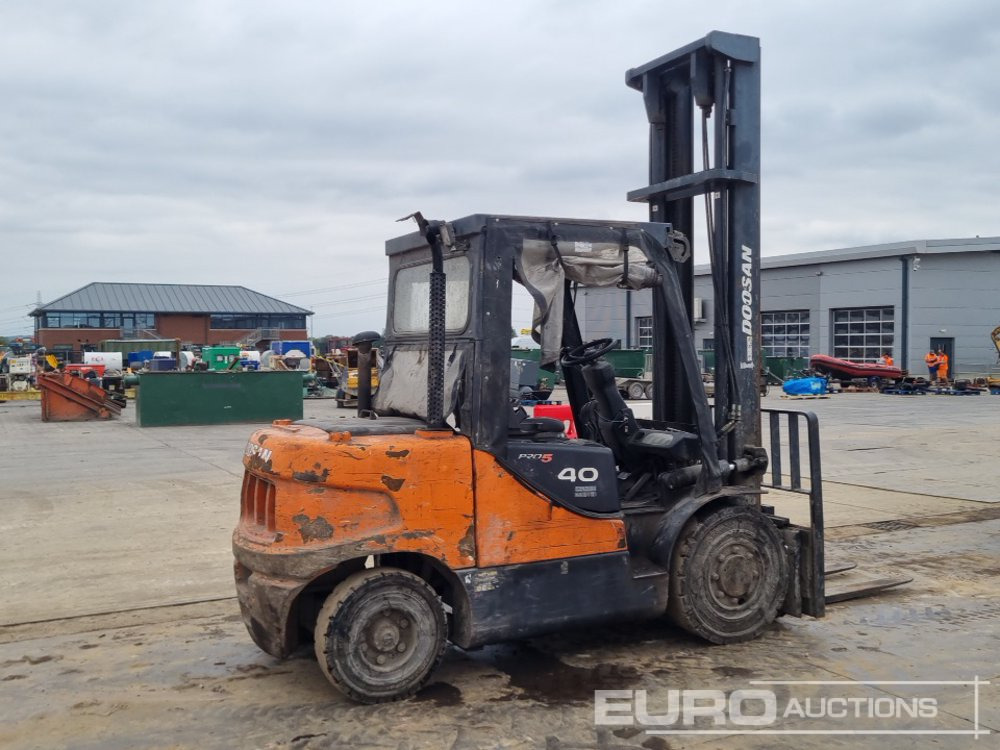 2010 Doosan Diesel Forklift, 2 Stage Mast, Side Shift, Forks - Kahveltõstuk: pilt 5 2010 Doosan Diesel Forklift, 2 Stage Mast, Side Shift, Forks - Kahveltõstuk: pilt 5