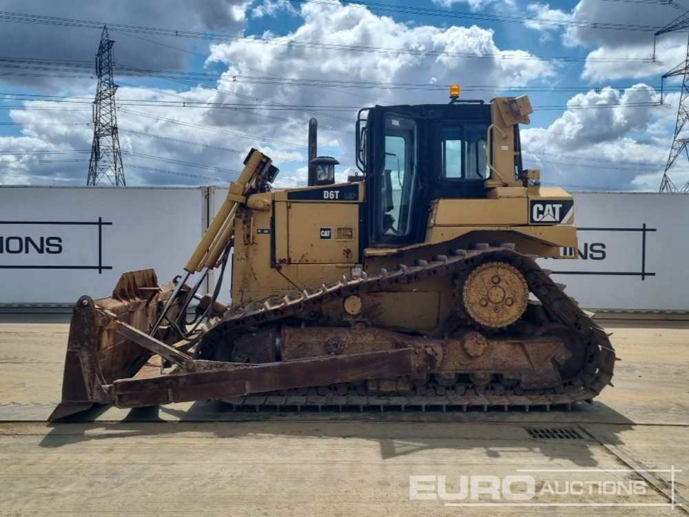 2011 CAT D6T - Buldooser: pilt 2 2011 CAT D6T - Buldooser: pilt 2