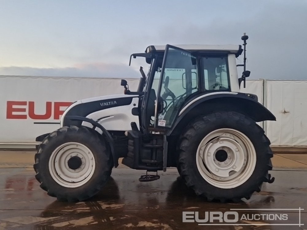 2011 Valtra N121 - Traktor: pilt 2 2011 Valtra N121 - Traktor: pilt 2