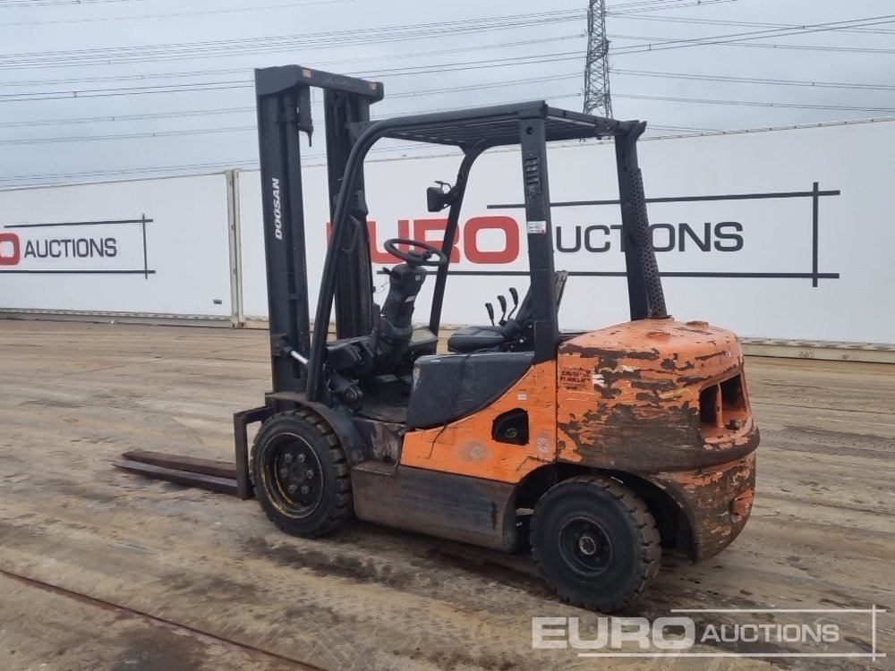 2012 Doosan D30S-5 - Kahveltõstuk: pilt 3 2012 Doosan D30S-5 - Kahveltõstuk: pilt 3