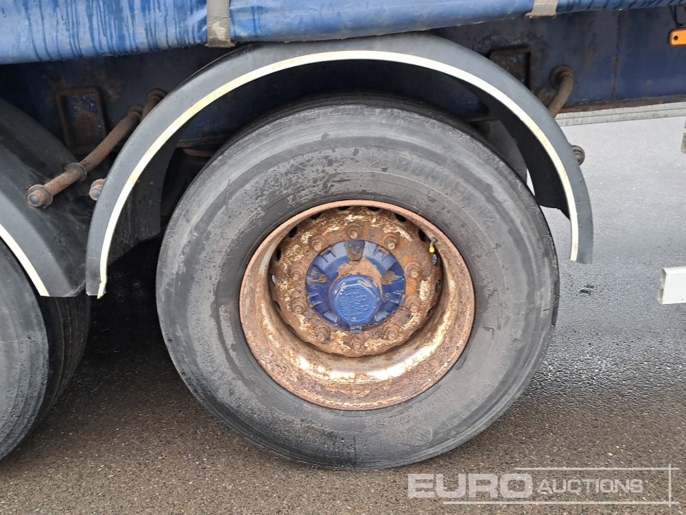 Tentpoolhaagis 2012 SDC 45' Tri Axle Curtainsider Trailer, BPW Axles: pilt 18 Tentpoolhaagis 2012 SDC 45' Tri Axle Curtainsider Trailer, BPW Axles: pilt 18