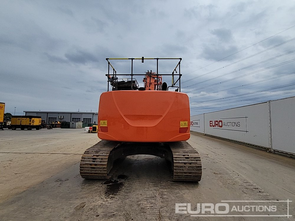 2014 Hitachi ZX225USRLC-5B - Lintekskavaator: pilt 4 2014 Hitachi ZX225USRLC-5B - Lintekskavaator: pilt 4