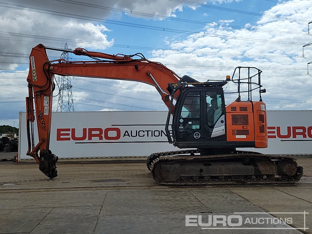 2016 Hitachi ZX225USLC-5B - Lintekskavaator: pilt 2 2016 Hitachi ZX225USLC-5B - Lintekskavaator: pilt 2