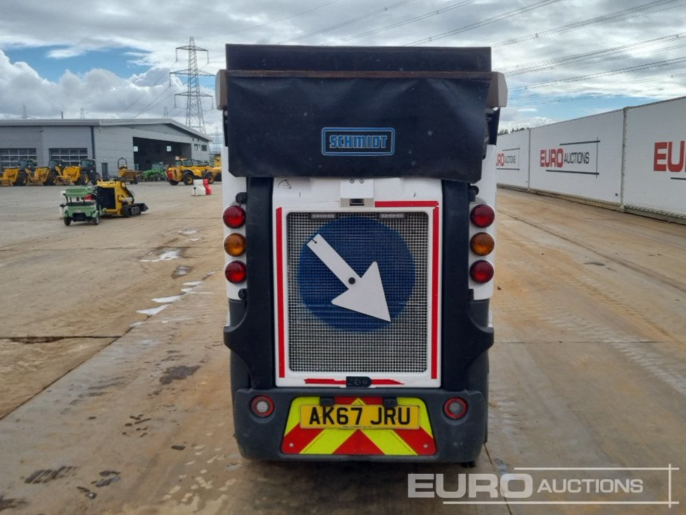 2017 Schmidt 4x2 Road Sweeper, Reverse Camera, A/C - Tänavapühkimismasin: pilt 4 2017 Schmidt 4x2 Road Sweeper, Reverse Camera, A/C - Tänavapühkimismasin: pilt 4