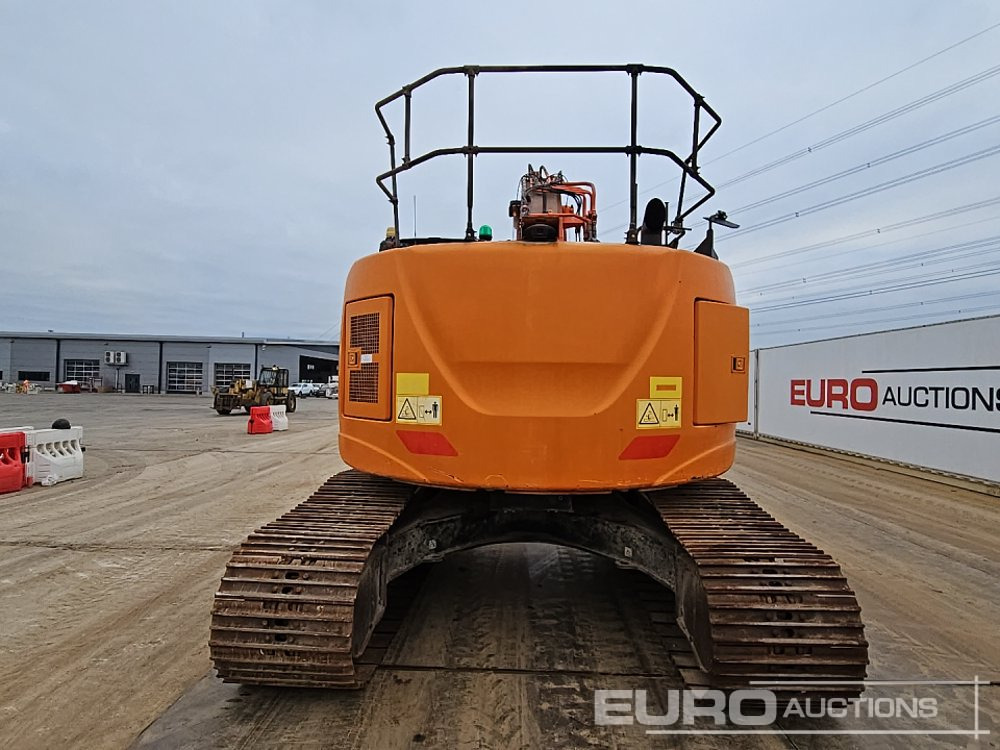 2018 Hitachi ZX225USLC-6 - Lintekskavaator: pilt 4 2018 Hitachi ZX225USLC-6 - Lintekskavaator: pilt 4