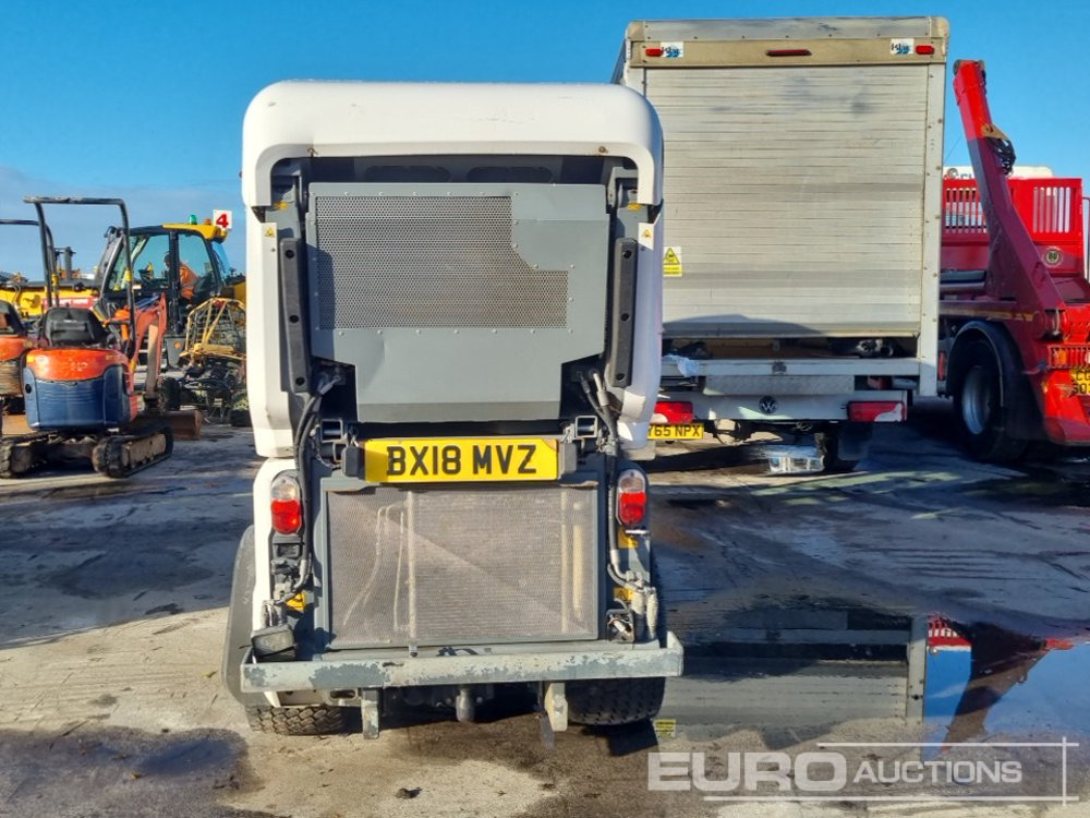 2018 Karcher Articulated Sweeper, Reverse Camera, A/C (Non Runner) - Tänavapühkimismasin: pilt 4 2018 Karcher Articulated Sweeper, Reverse Camera, A/C (Non Runner) - Tänavapühkimismasin: pilt 4