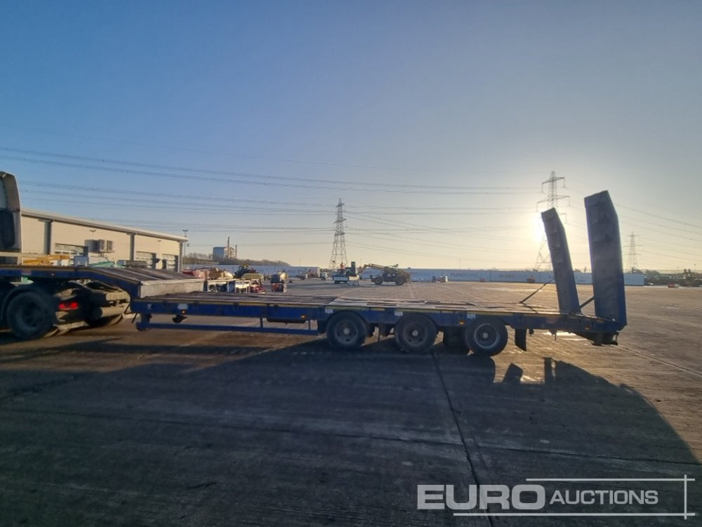 2018 McCauley Tri Axle Step Frame Low Loader Trailer, Out Riggers, Hydraulic Ramps - Madal platvormpoolhaagis: pilt 2 2018 McCauley Tri Axle Step Frame Low Loader Trailer, Out Riggers, Hydraulic Ramps - Madal platvormpoolhaagis: pilt 2