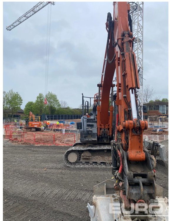 2020 Hitachi ZX135USBL-6 - Lintekskavaator: pilt 5 2020 Hitachi ZX135USBL-6 - Lintekskavaator: pilt 5