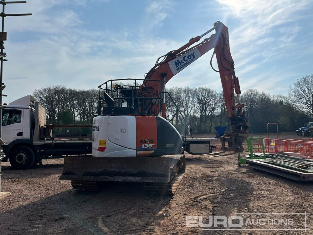 2020 Hitachi ZX135USBL-6 - Lintekskavaator: pilt 4 2020 Hitachi ZX135USBL-6 - Lintekskavaator: pilt 4