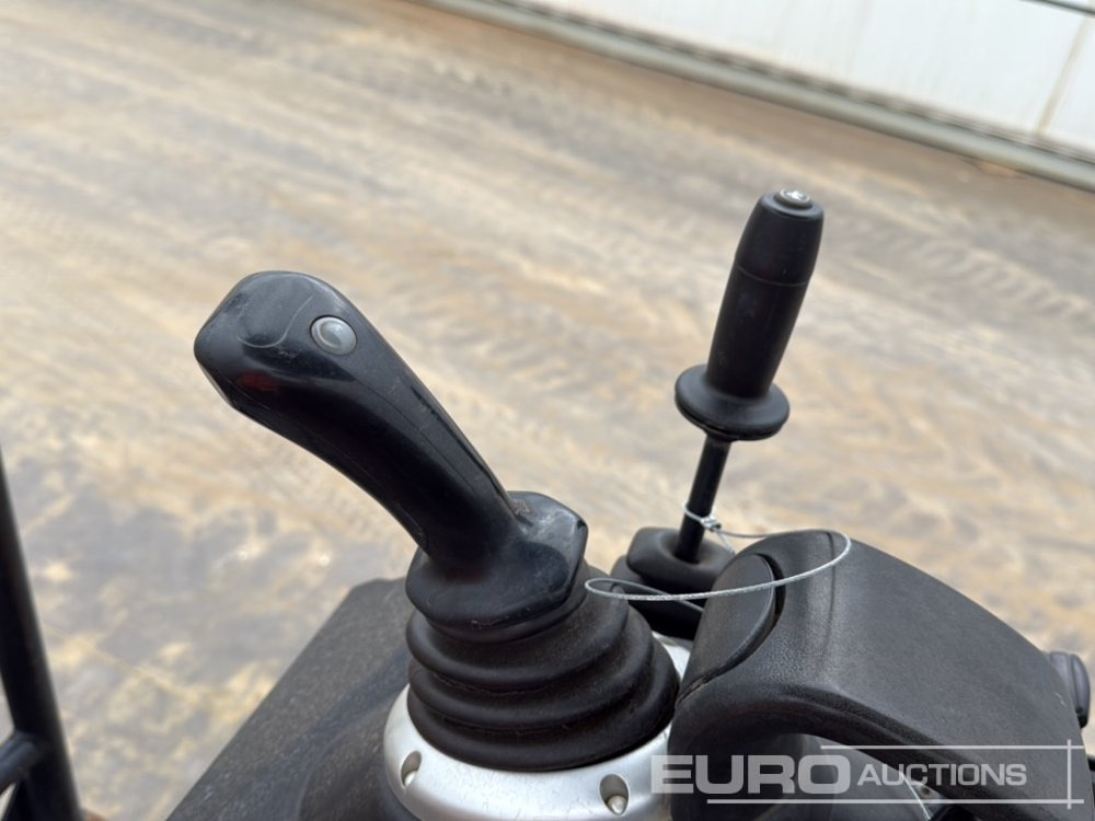 Miniekskavaator 2020 JCB 16C-1: pilt 42