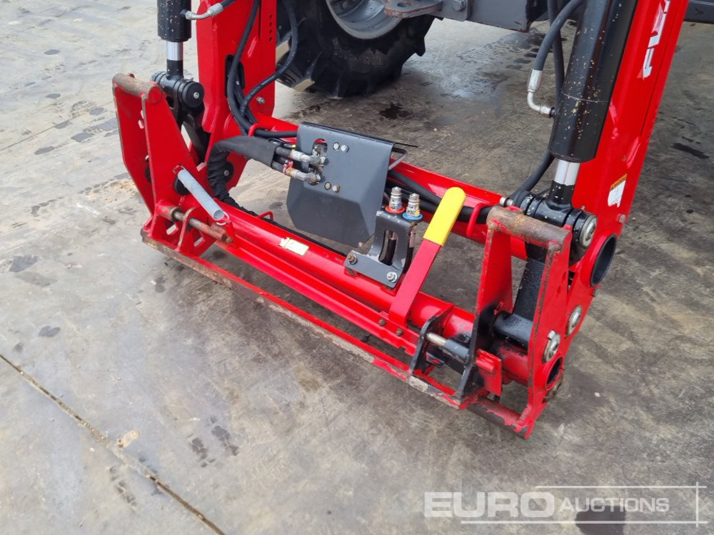 Traktor 2020 Massey Ferguson MF4708: pilt 27