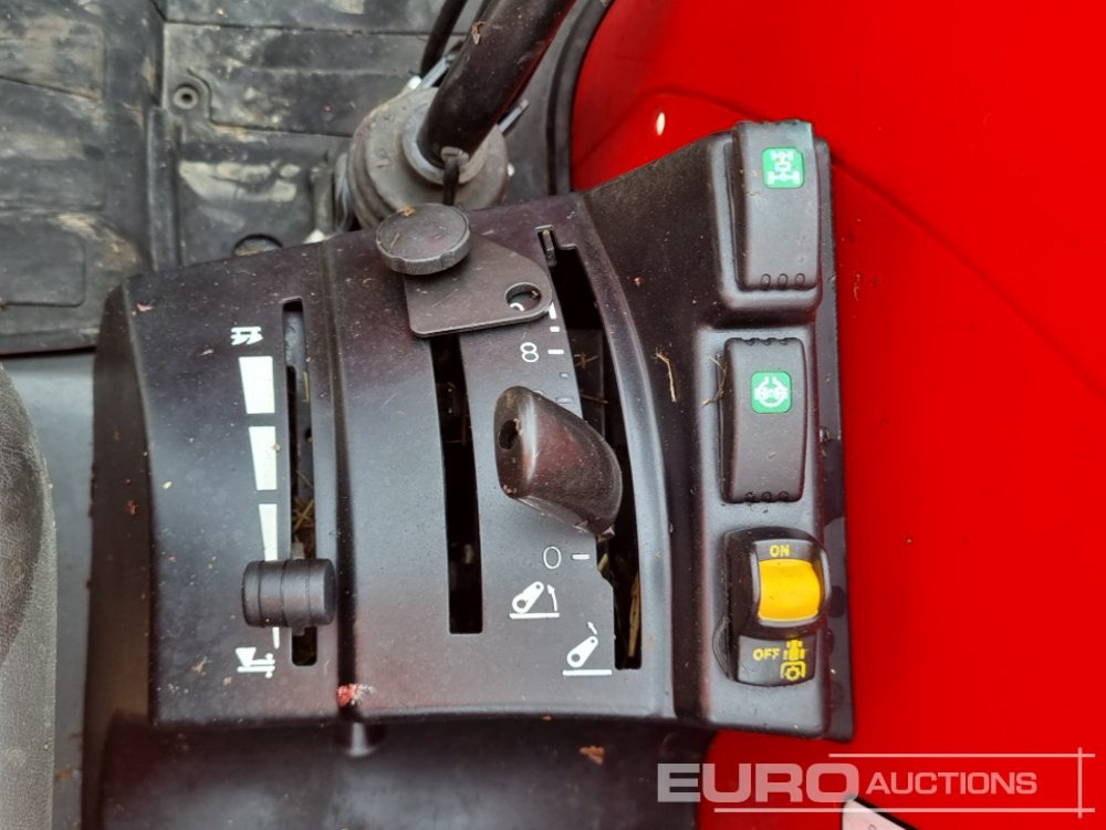 Traktor 2020 Massey Ferguson MF4708: pilt 36