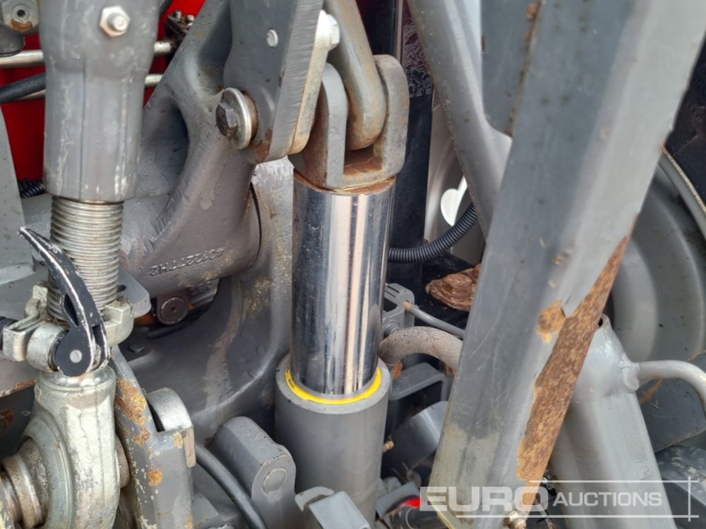 Traktor 2020 Massey Ferguson MF4708: pilt 15