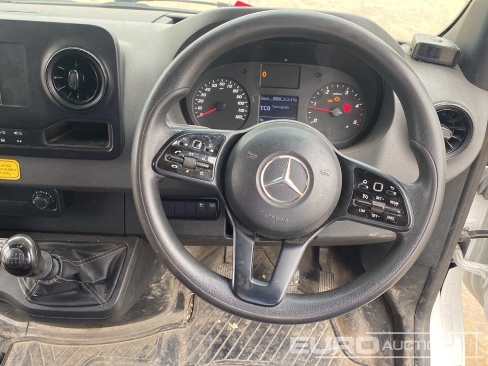 Veoautolt tõusev platvorm 2020 Mercedes Sprinter: pilt 46