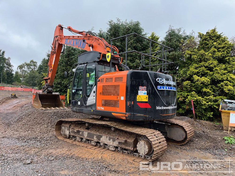 2021 Hitachi ZX225USRLC-6 - Lintekskavaator: pilt 3 2021 Hitachi ZX225USRLC-6 - Lintekskavaator: pilt 3